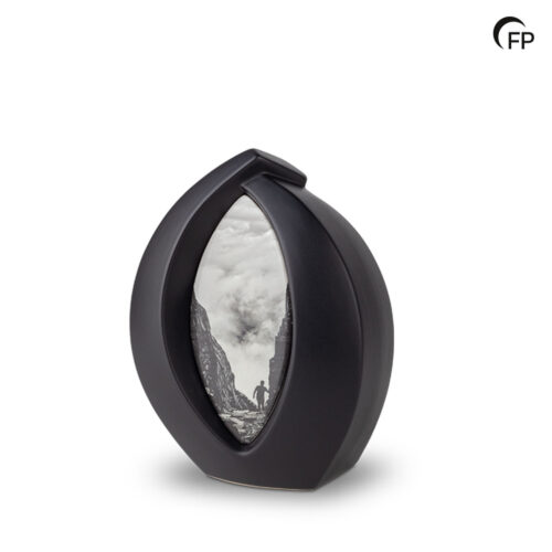 KU 110 M Keramische medium urn Forever Framed